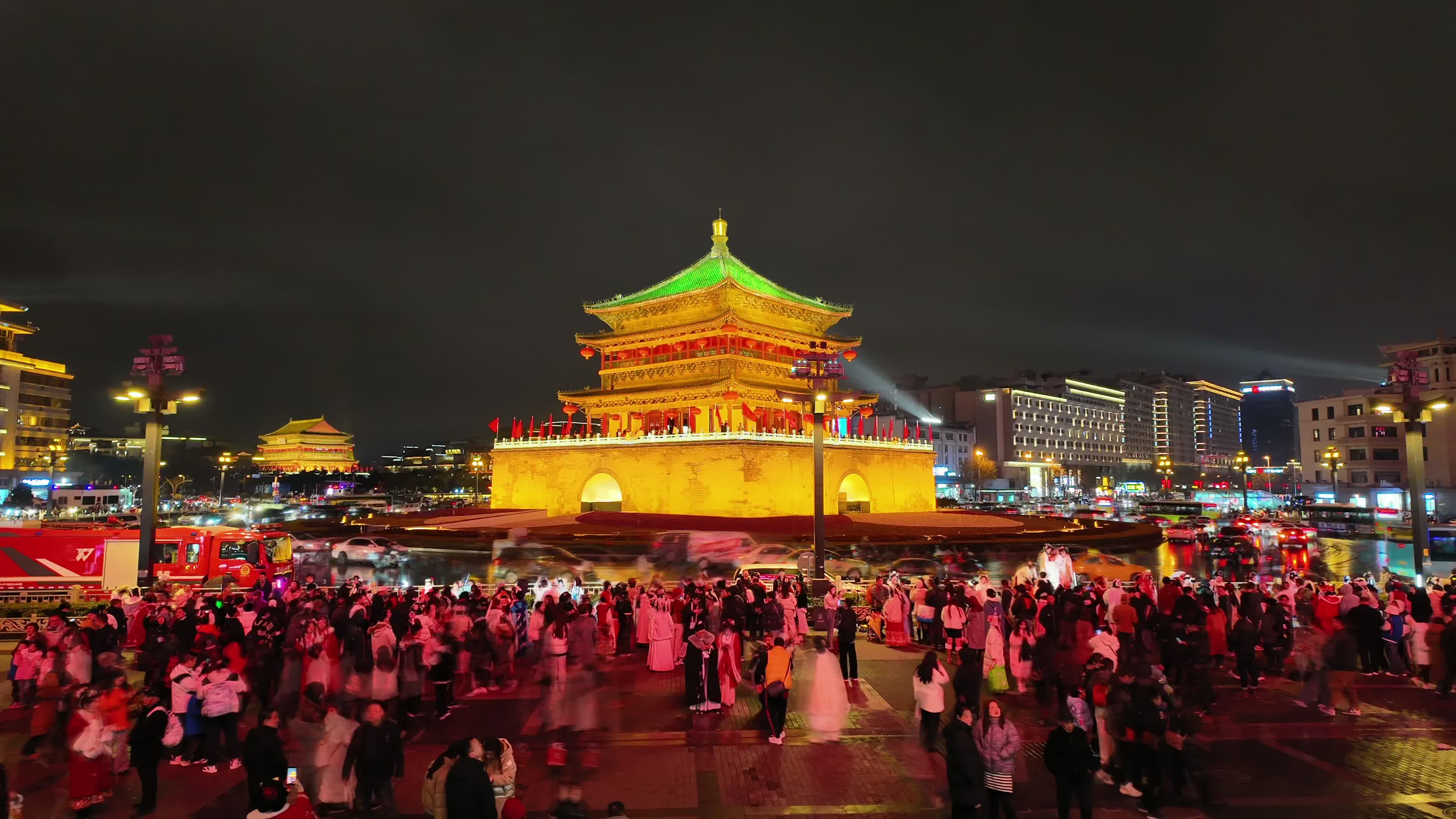 Xi 'an clock Tower at night bright lights, time-lapse video